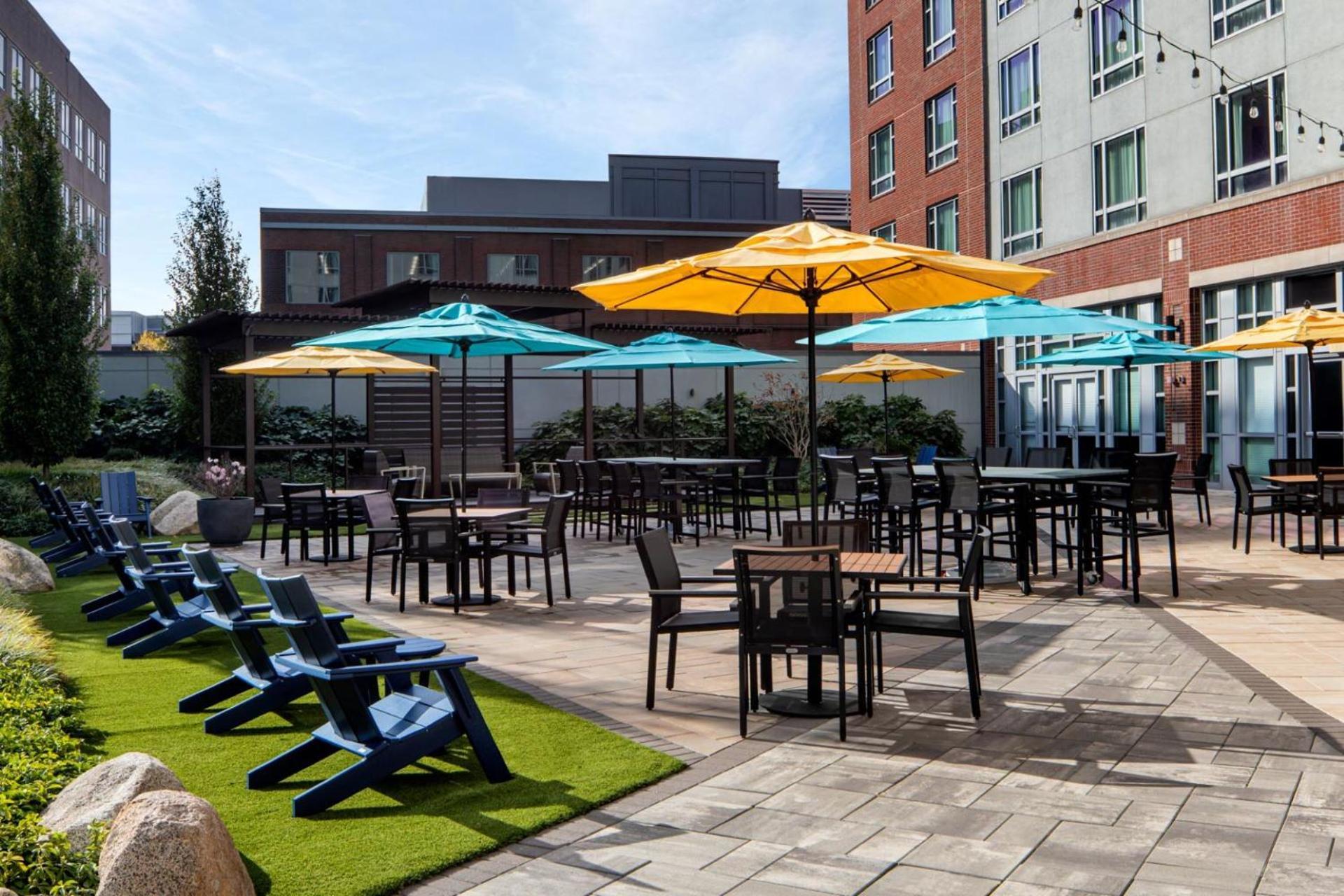 Le Meridien Boston Кеймбридж Екстериор снимка