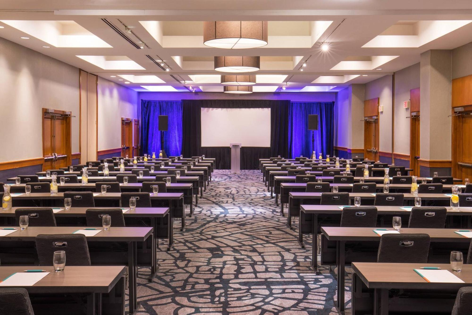 Le Meridien Boston Кеймбридж Екстериор снимка
